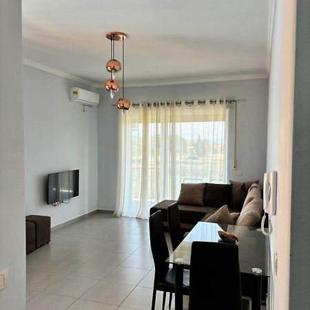 Emma'S Apartments Tirana Bagian luar foto