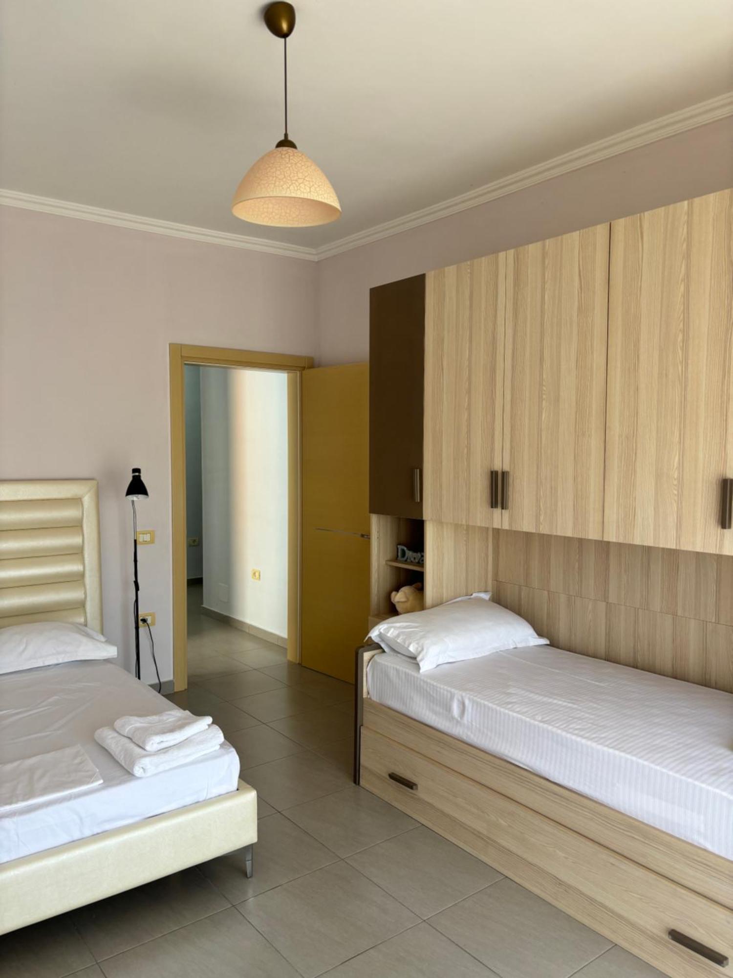 Emma'S Apartments Tirana Bagian luar foto