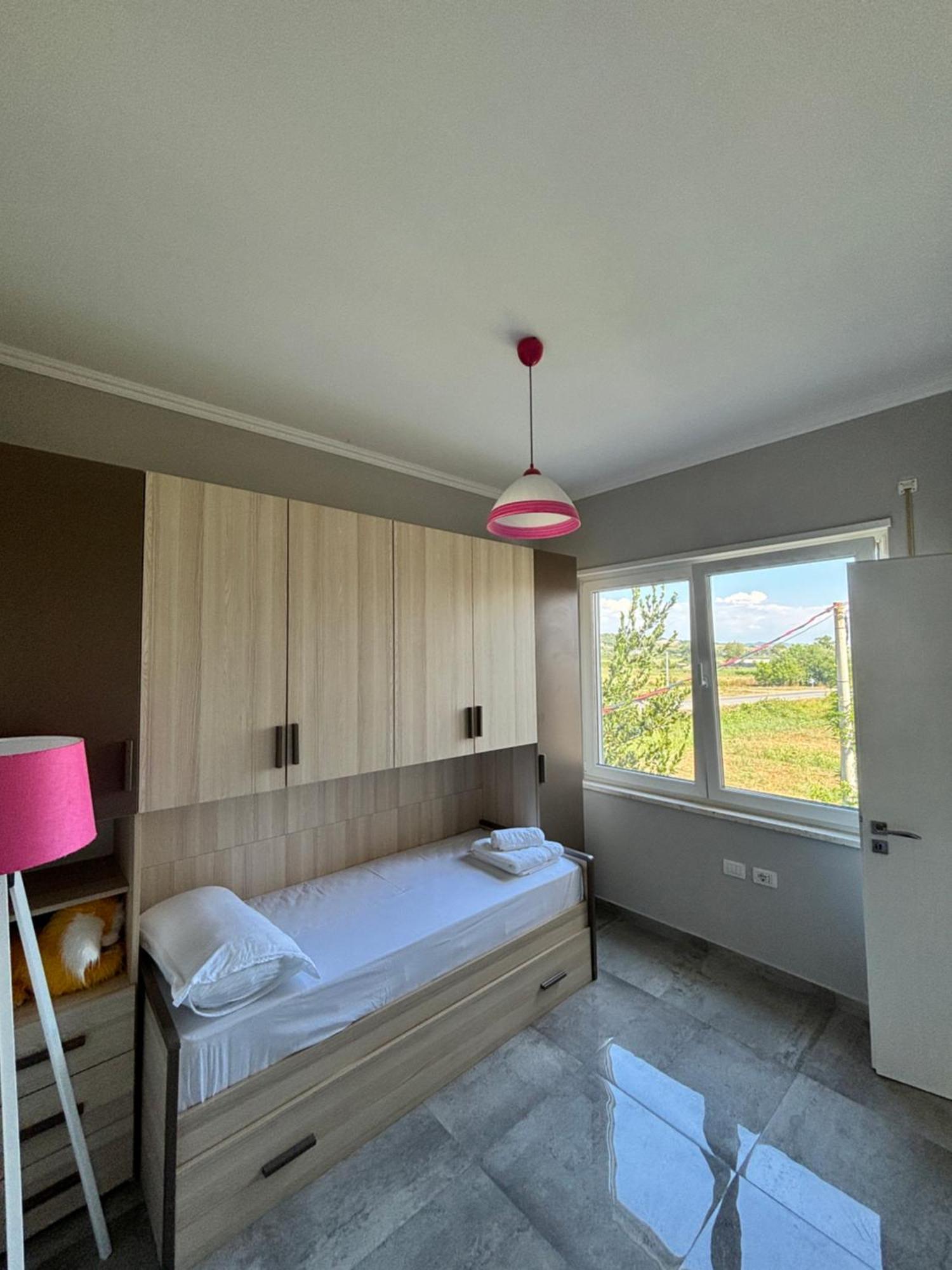 Emma'S Apartments Tirana Bagian luar foto